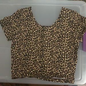 NEW AMERICAN APPAREL SIZE L ANIMAL PRINT CROP TOP LEOPARD TIGER UO Vintage